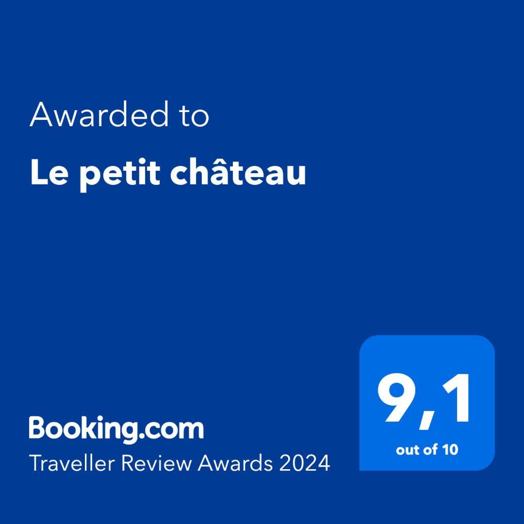 Le Petit Chateau 아노 시로스 객실 사진